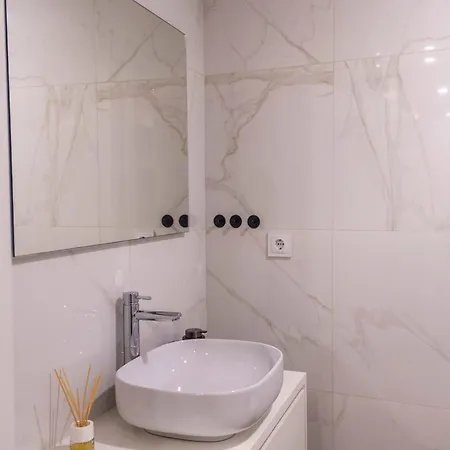 Casa Falcoeiras - Al Com Patio E Jardim Privados Aveiro