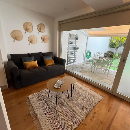 Casa Falcoeiras - Al Com Patio E Jardim Privados Apartment
