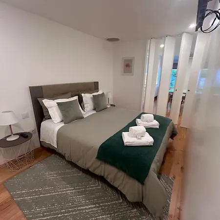 Casa Falcoeiras - Al Com Patio E Jardim Privados Apartment