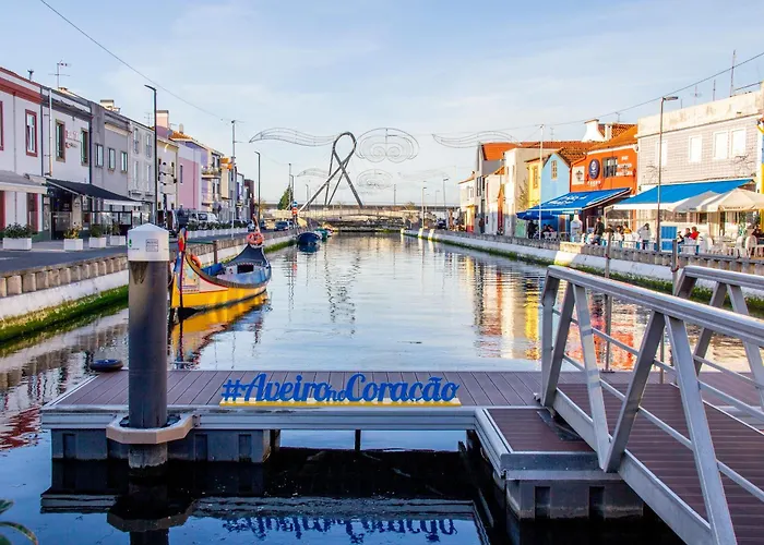 Casa Falcoeiras - Al Com Patio E Jardim Privados Διαμέρισμα