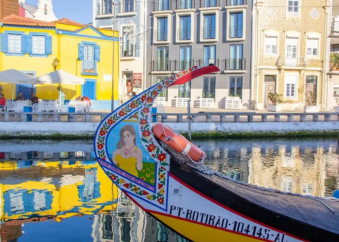 Casa Falcoeiras - Al Com Patio E Jardim Privados * Αβέιρο