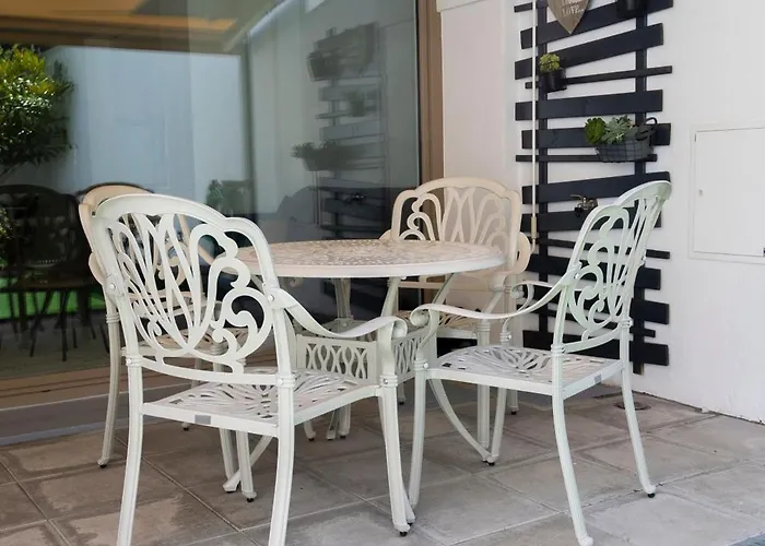 Casa Falcoeiras - Al Com Patio E Jardim Privados Διαμέρισμα