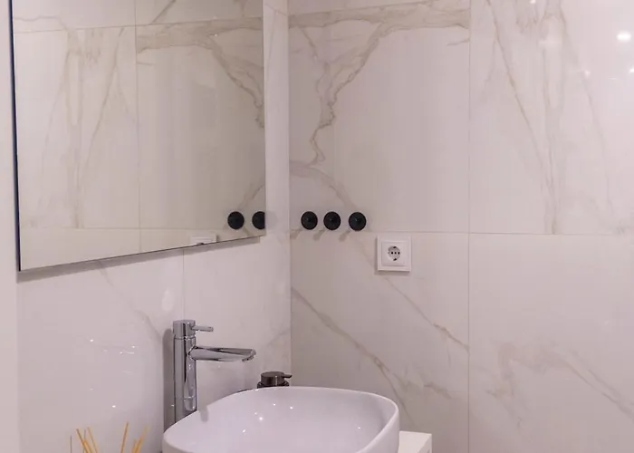 Casa Falcoeiras - Al Com Patio E Jardim Privados Αβέιρο